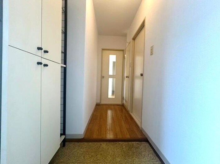 物件内観写真16　(廊下)