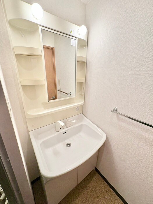 物件内観写真10　(洗面)