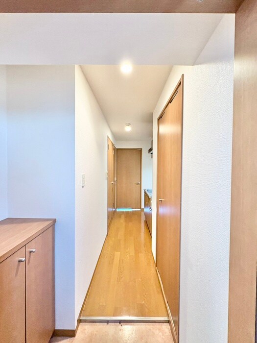 物件内観写真15　(廊下)