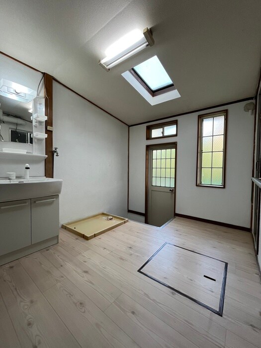 物件内観写真20　(洗面)