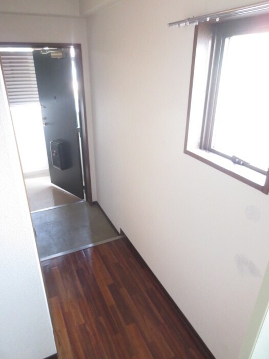 物件内観写真19　(玄関)