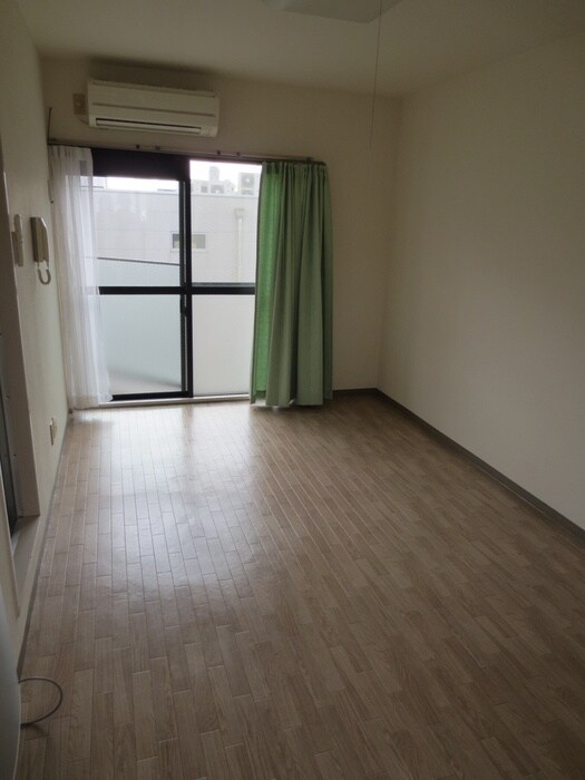 物件内観写真5　(居室)