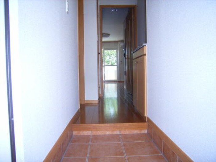 物件内観写真22　(玄関)