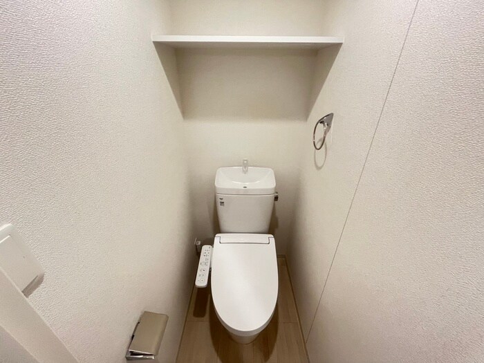 物件内観写真9　(トイレ)