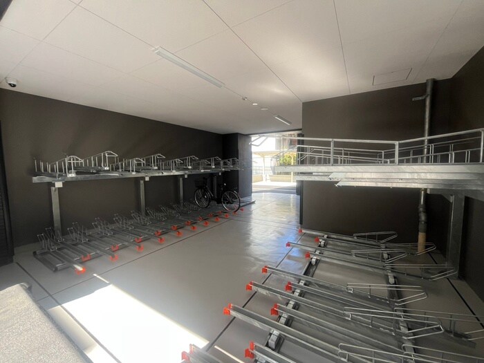 物件外観写真5　(駐輪場)