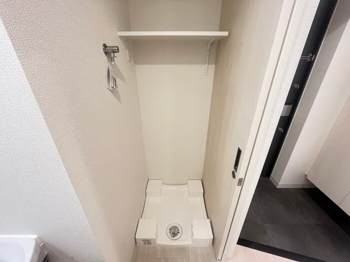 物件内観写真12　(洗濯機置場)