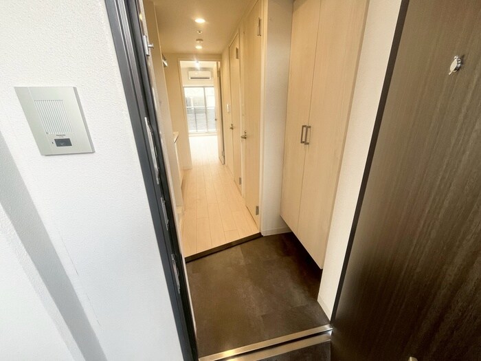 物件内観写真16　(玄関)