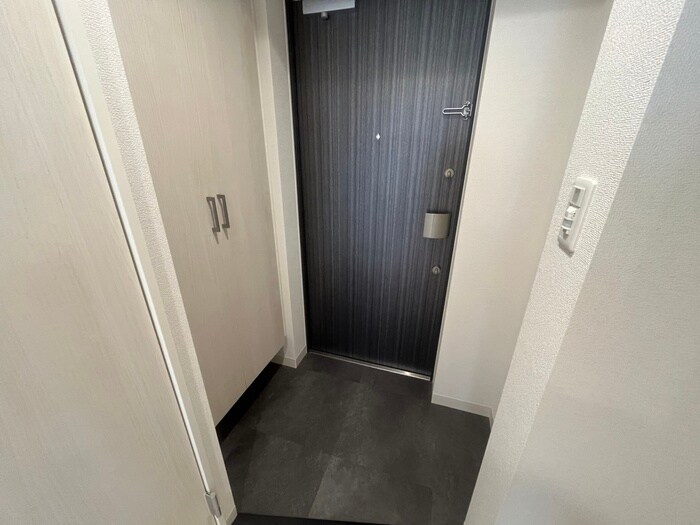 物件内観写真17　(玄関)