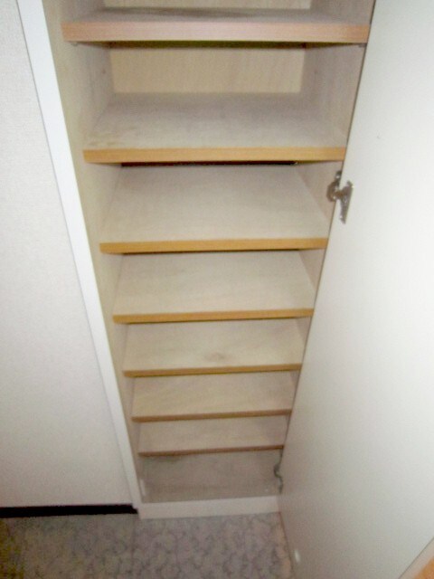 物件内観写真7　(靴箱)