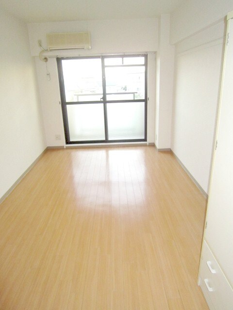 物件内観写真10　(居室)