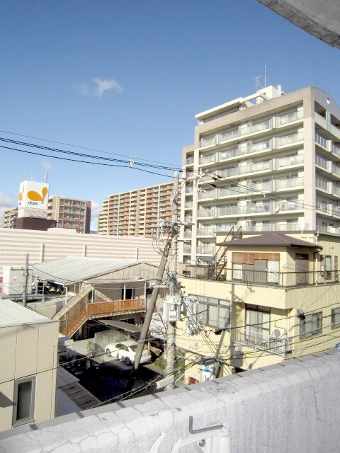 物件内観写真16　(室内からの展望)