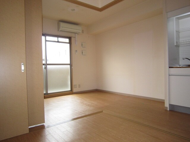 物件内観写真11　(居室)