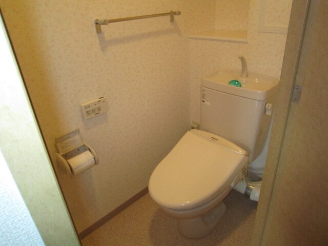 物件内観写真12　(トイレ)