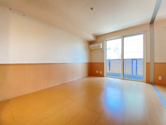 物件内観写真10　(居室)