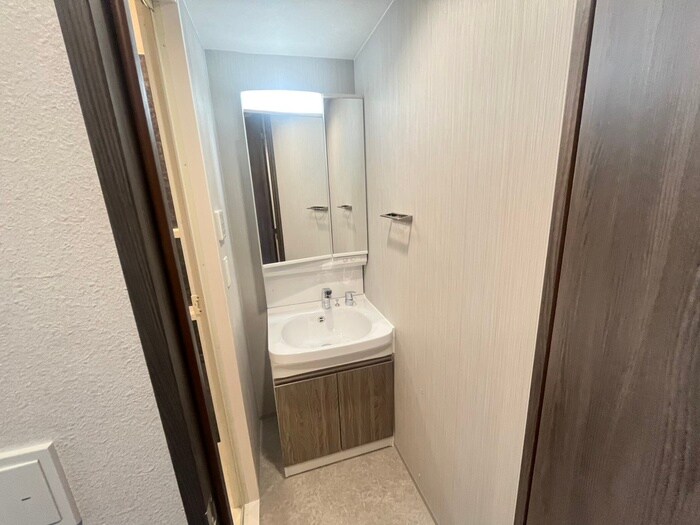 物件内観写真10　(洗面)