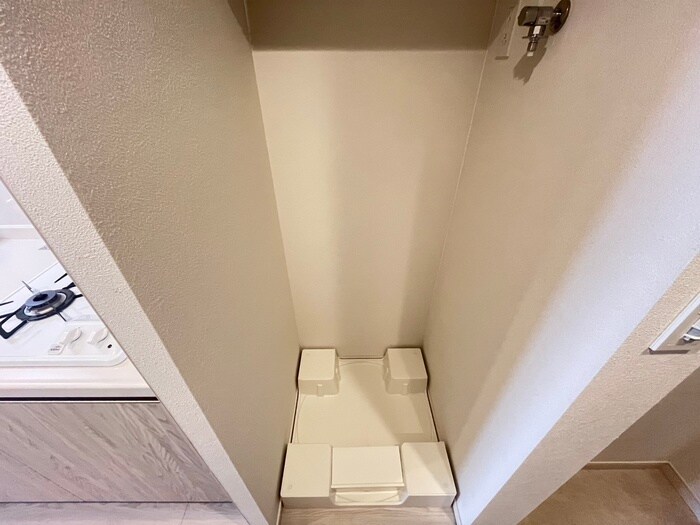 物件内観写真14　(洗濯機置場)