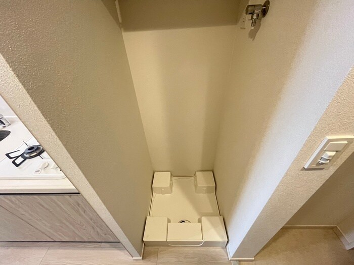 物件内観写真14　(洗濯機置場)