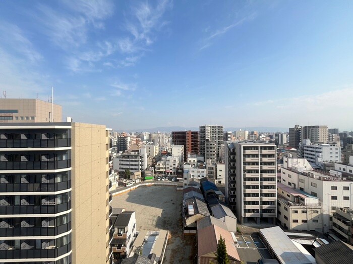 物件内観写真16　(室内からの展望)