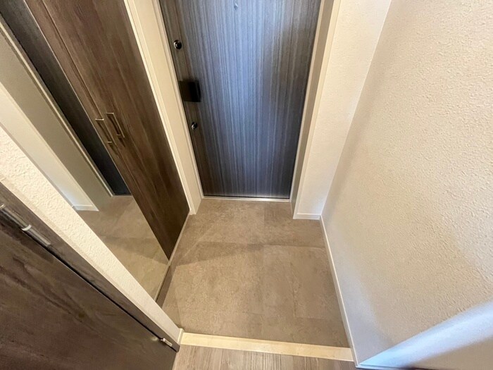 物件内観写真17　(玄関)