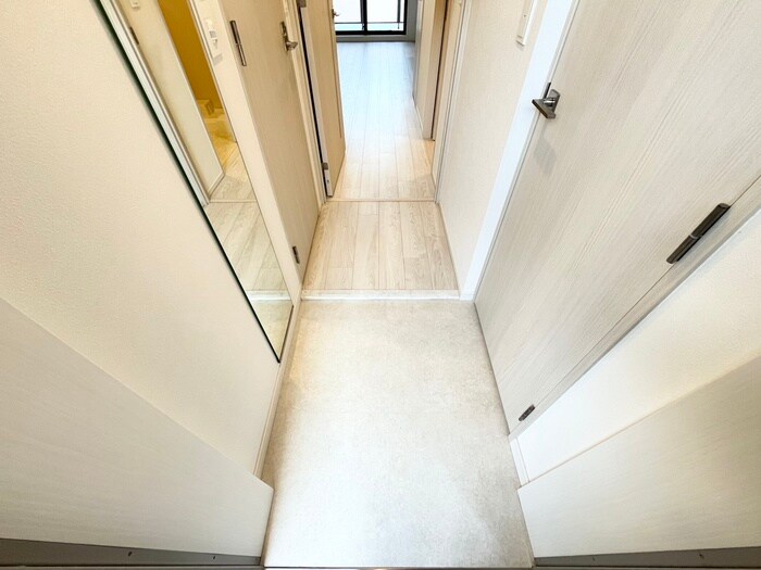 物件内観写真17　(玄関)