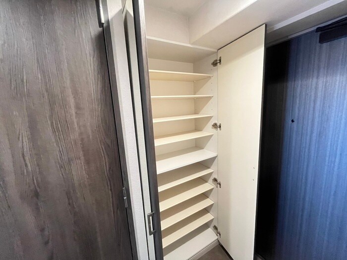 物件内観写真18　(靴箱)