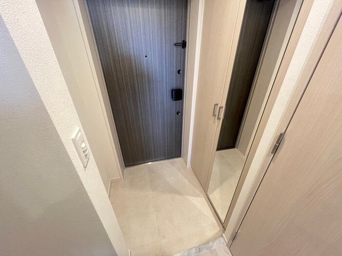 物件内観写真18　(玄関)