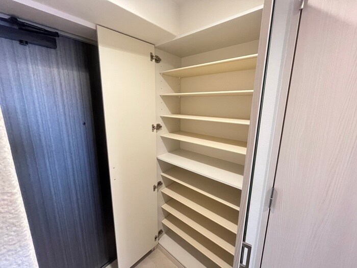 物件内観写真19　(靴箱)