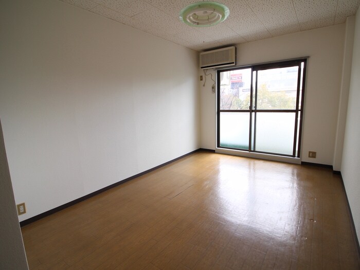 物件内観写真5　(居室)