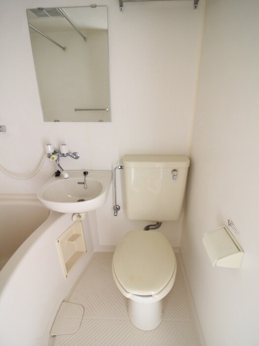 物件内観写真8　(トイレ)