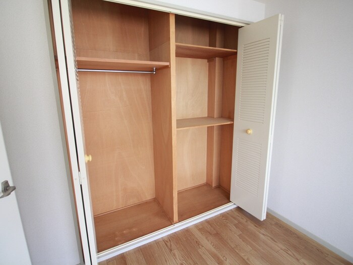 物件内観写真18　(収納)