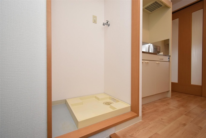 物件内観写真17　(洗濯機置場)