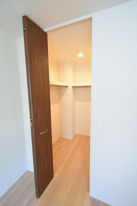 物件内観写真15　(収納)