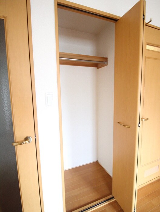 物件内観写真13　(収納)