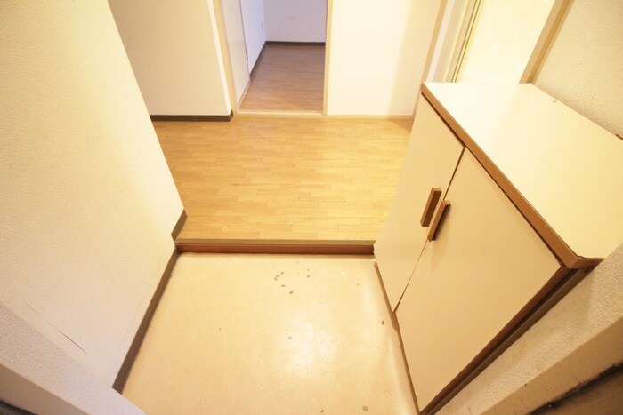 物件内観写真17　(玄関)