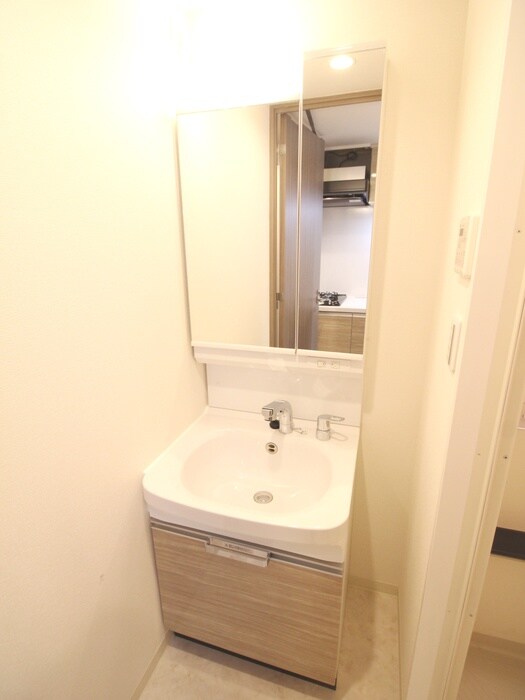 物件内観写真9　(洗面)