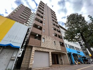 ﾌﾟﾚｻﾝｽ神戸ﾒﾘｹﾝﾊﾟｰｸ前外観写真