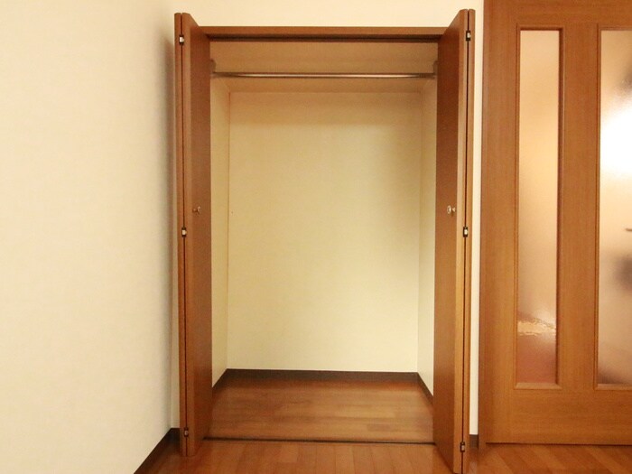 物件内観写真12　(収納)