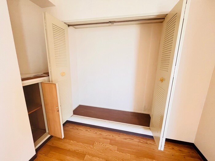 物件内観写真15　(収納)