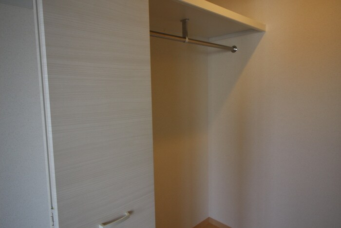 物件内観写真13　(収納)