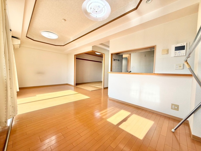 物件内観写真8　(居室)