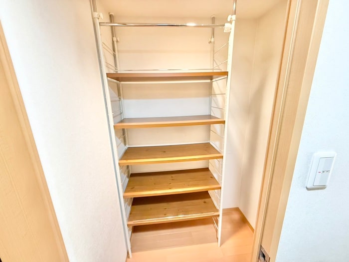 物件内観写真16　(収納)