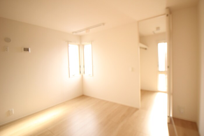 物件内観写真8　(居室)