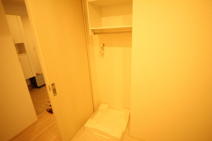 物件内観写真11　(洗濯機置場)