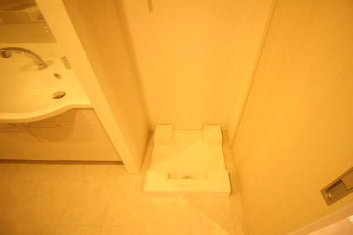 物件内観写真12　(洗濯機置場)