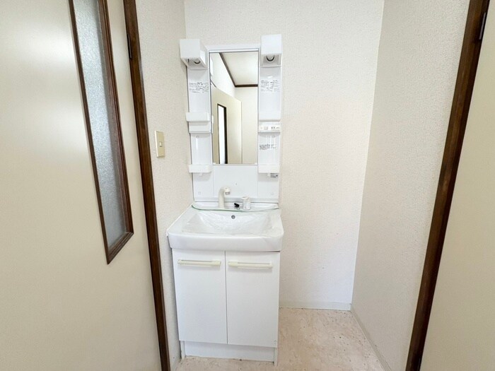 物件内観写真11　(洗面)