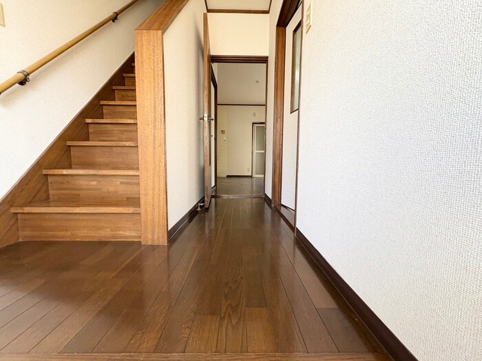 物件内観写真19　(廊下)