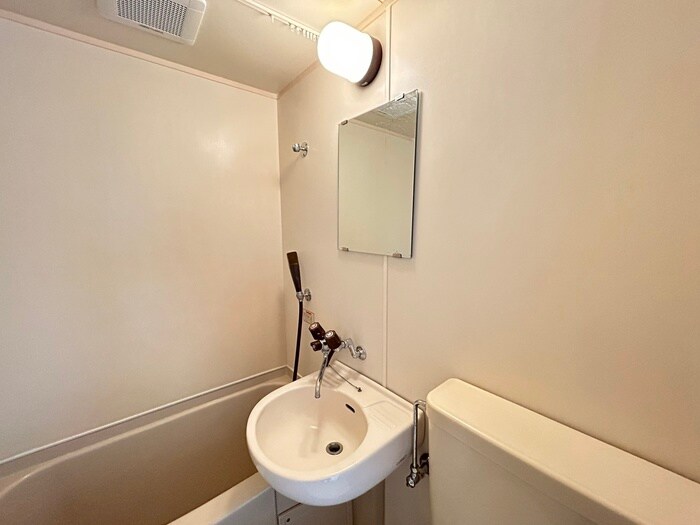 物件内観写真12　(洗面)