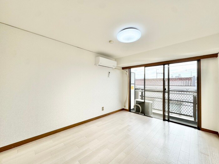 物件内観写真15　(居室)