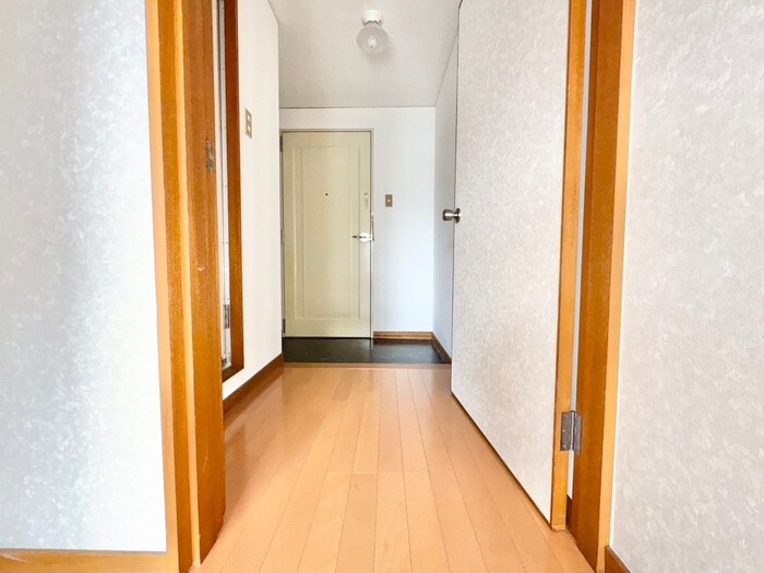 物件内観写真18　(廊下)