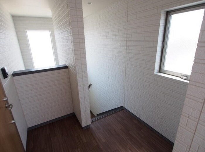 物件外観写真6　(駐輪場)